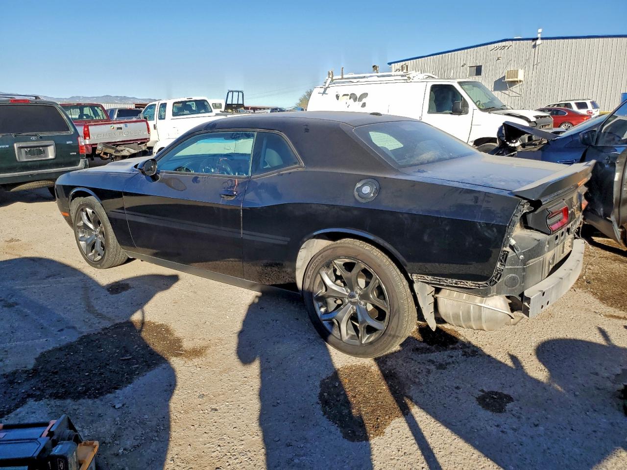 2016 DODGE CHALLENGER SXT photo 2