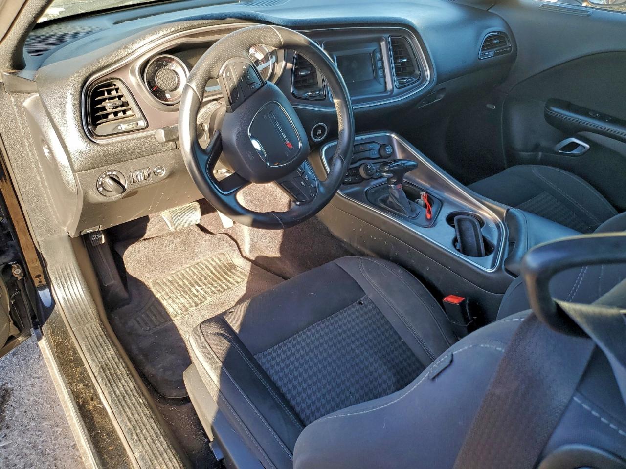 2016 DODGE CHALLENGER SXT photo 8