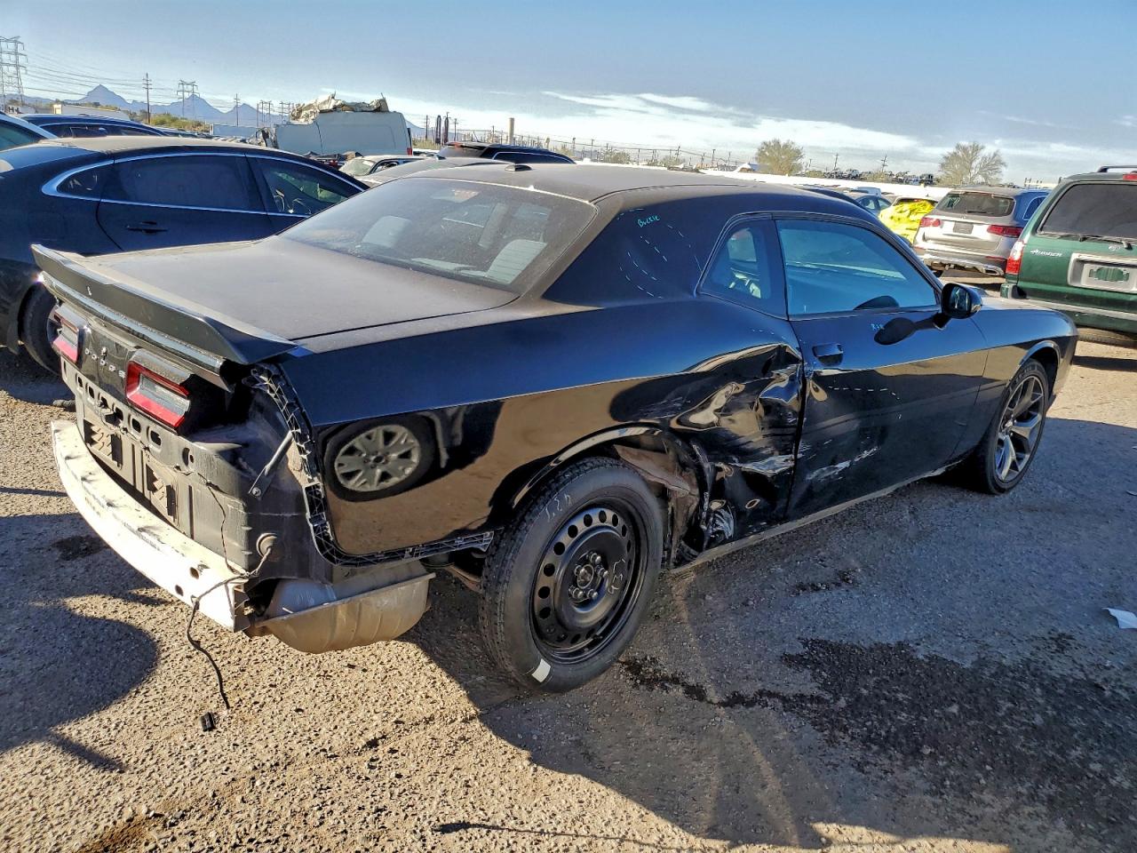 2016 DODGE CHALLENGER SXT photo 3