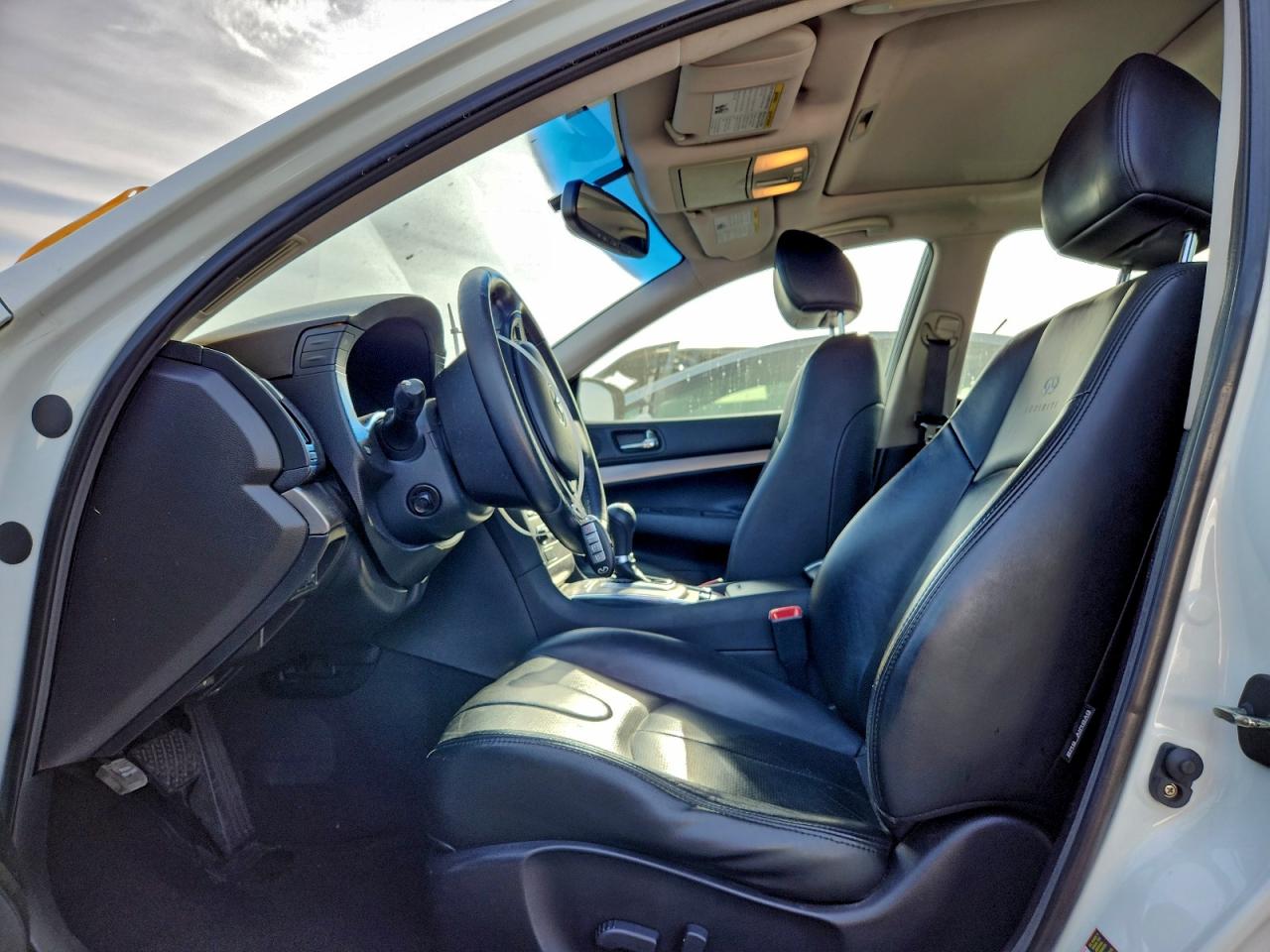2012 INFINITI G37 BASE photo 7
