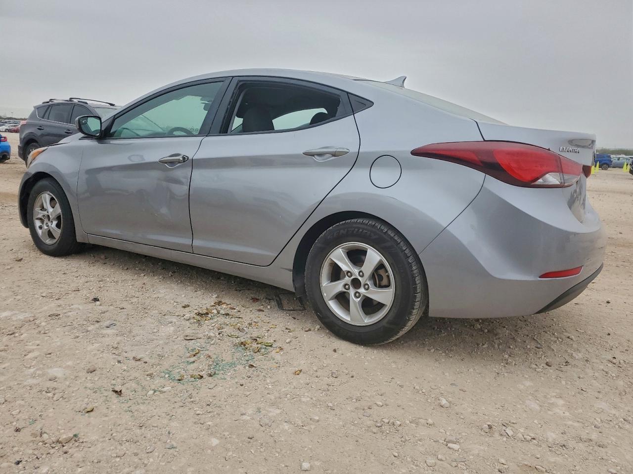 2015 HYUNDAI ELANTRA SE photo 2