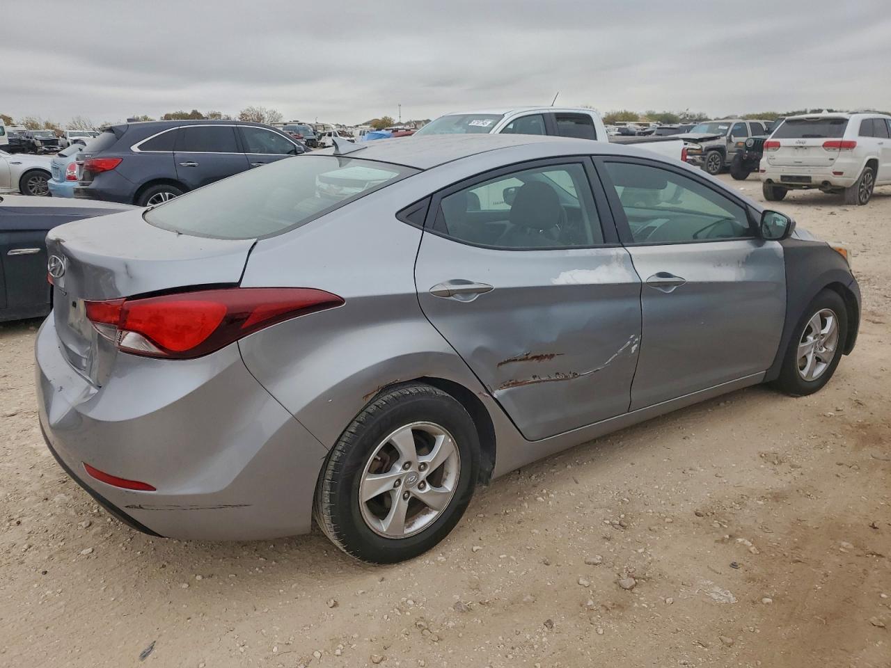 2015 HYUNDAI ELANTRA SE photo 3