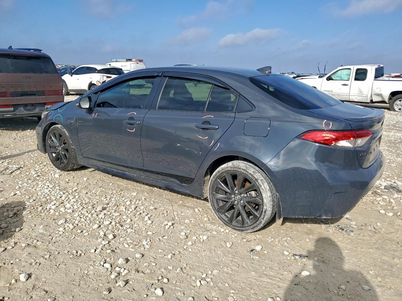 2023 TOYOTA COROLLA SE photo 3