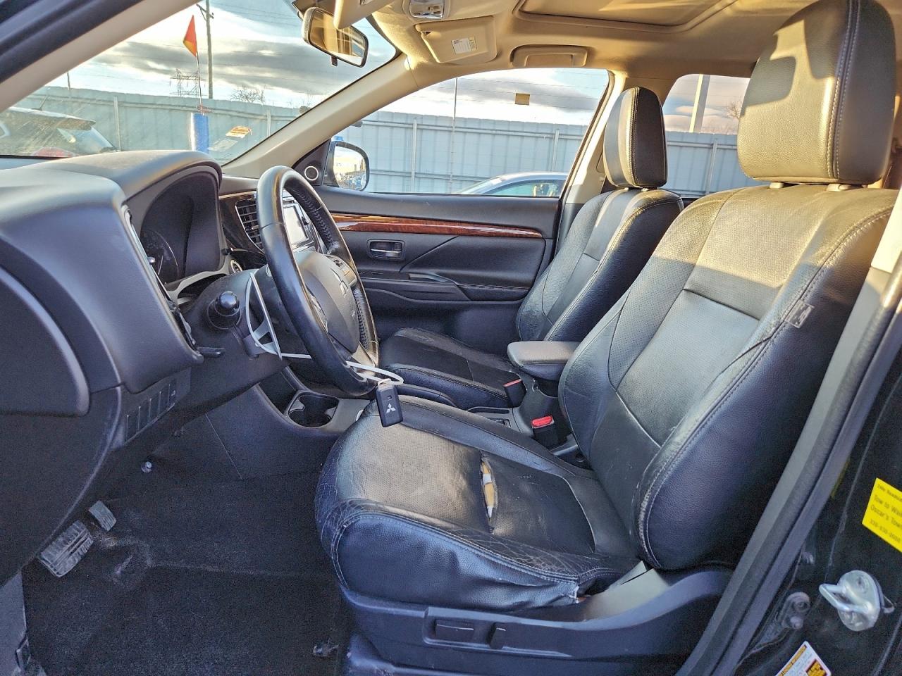 2014 MITSUBISHI OUTLANDER GT photo 13