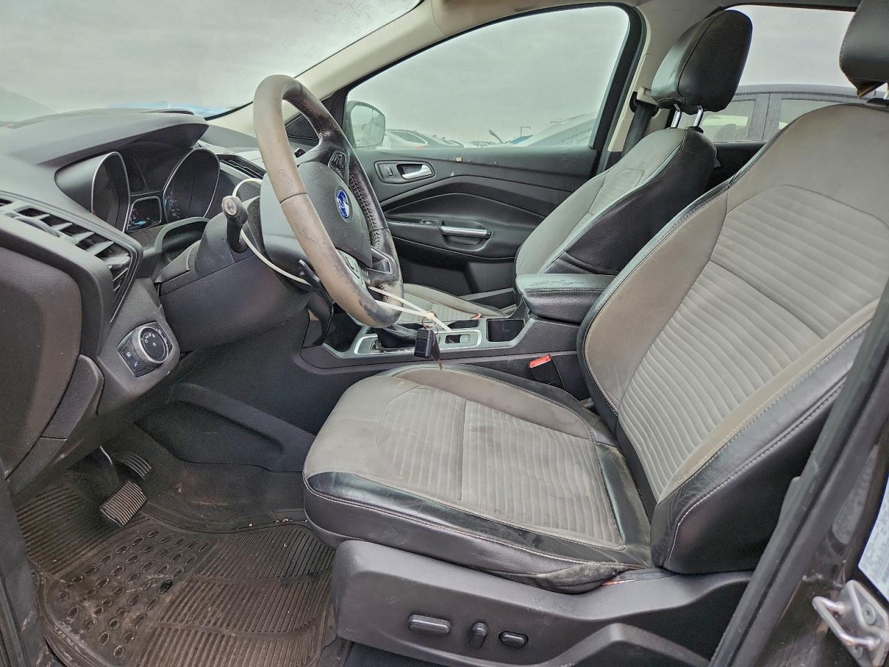 2017 FORD ESCAPE SE photo 7