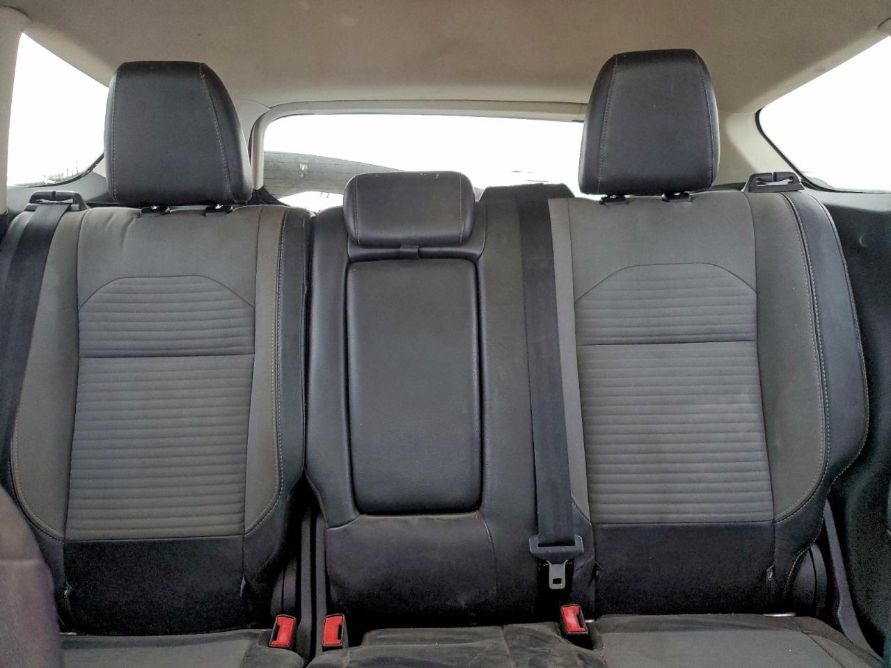 2017 FORD ESCAPE SE photo 10