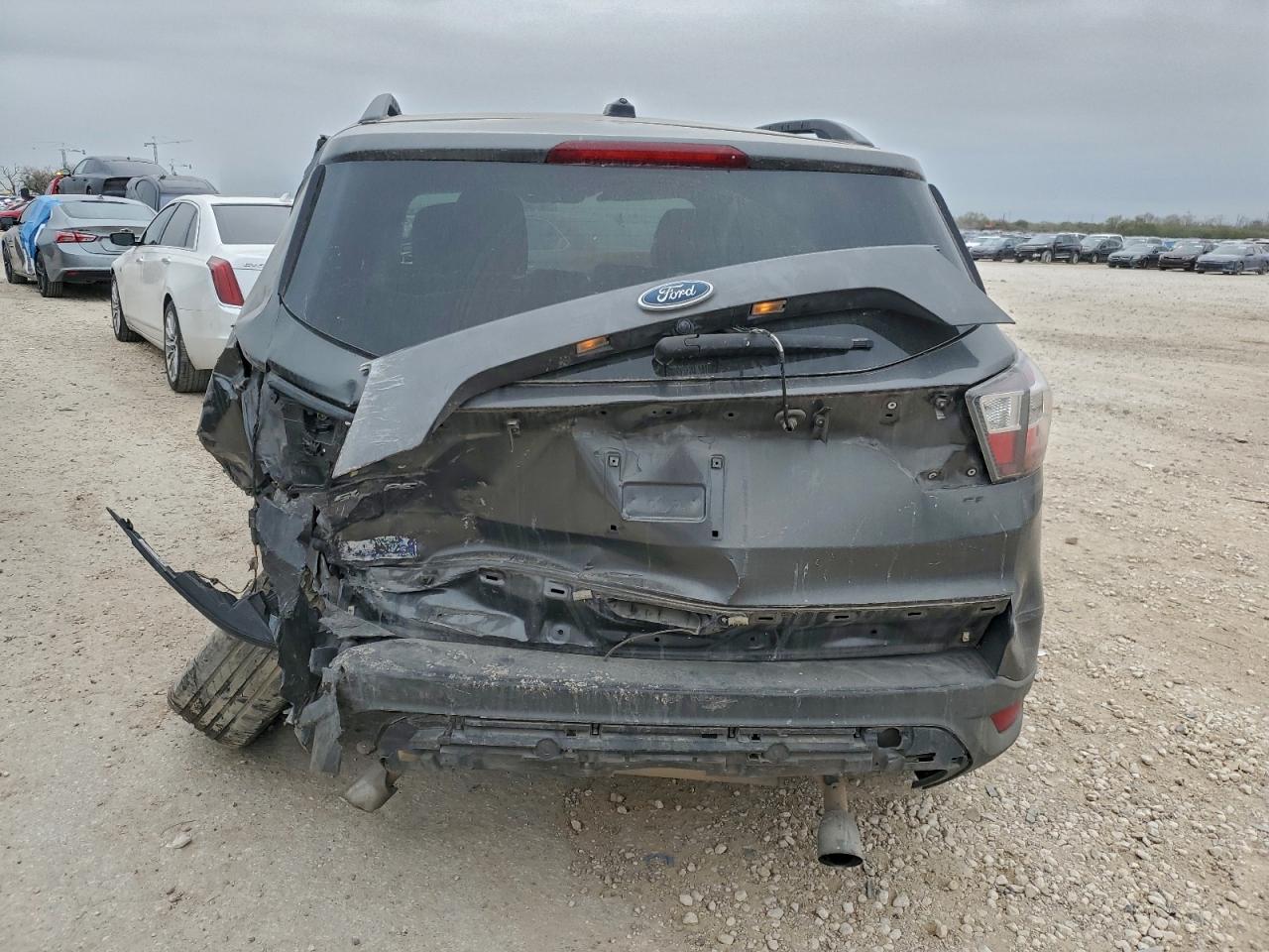 2017 FORD ESCAPE SE photo 6