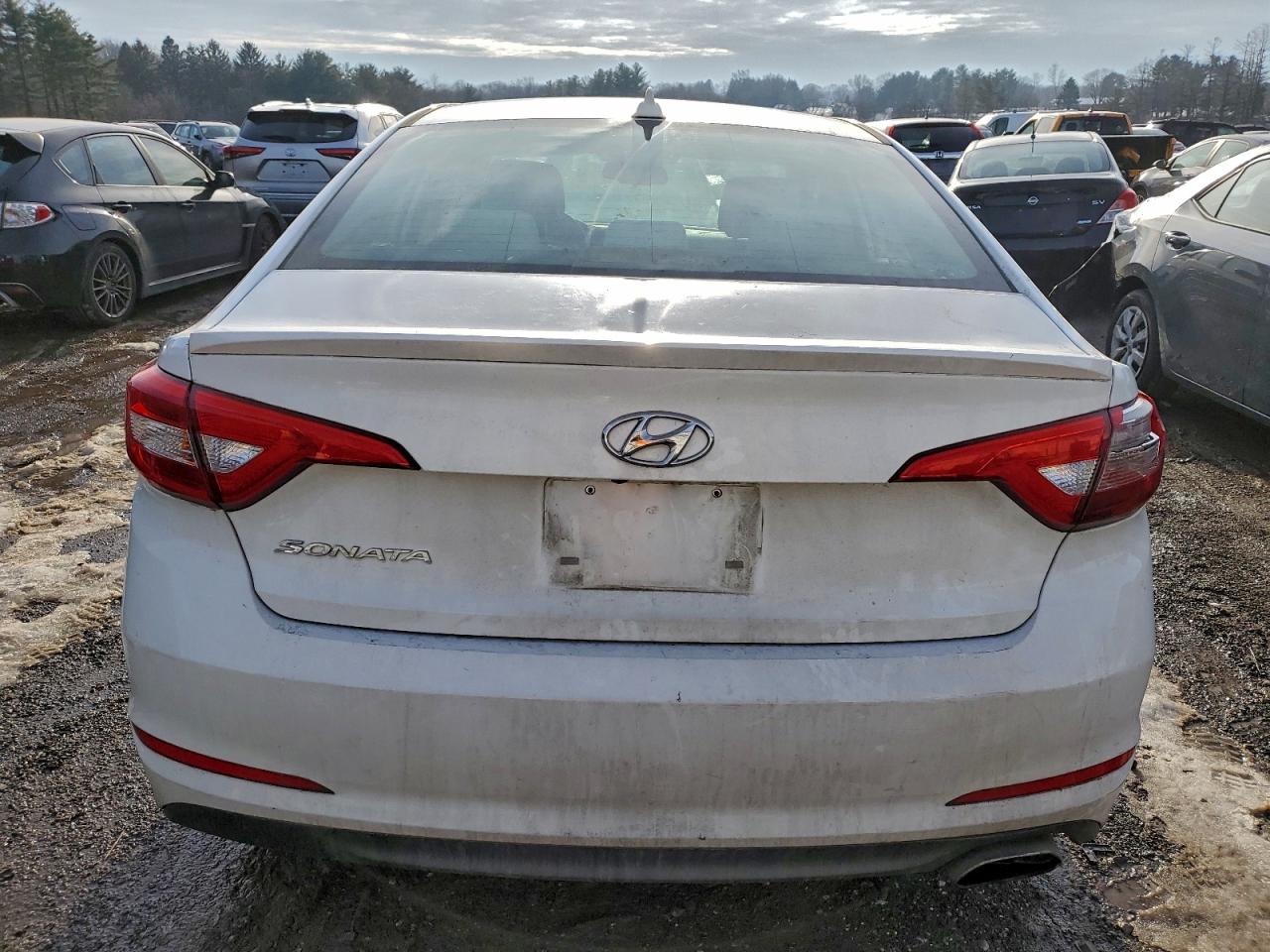 2017 HYUNDAI SONATA SE photo 6