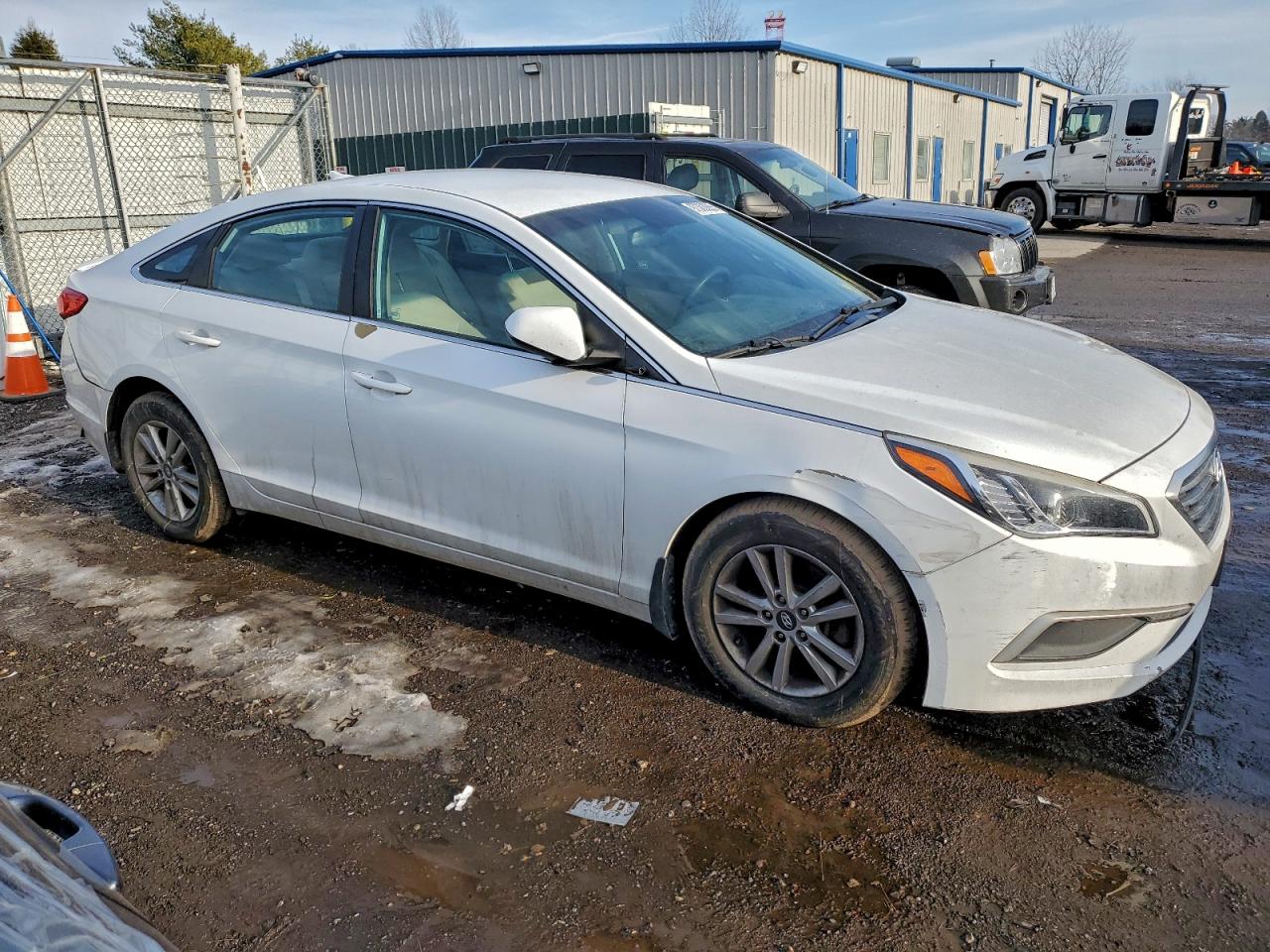 2017 HYUNDAI SONATA SE photo 4