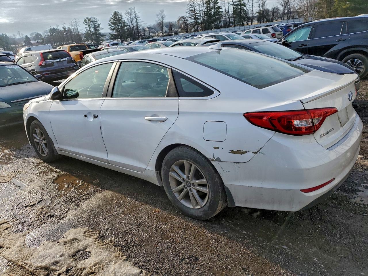 2017 HYUNDAI SONATA SE photo 2