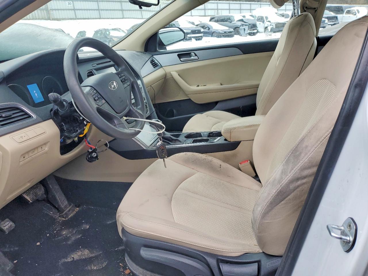 2017 HYUNDAI SONATA SE photo 7