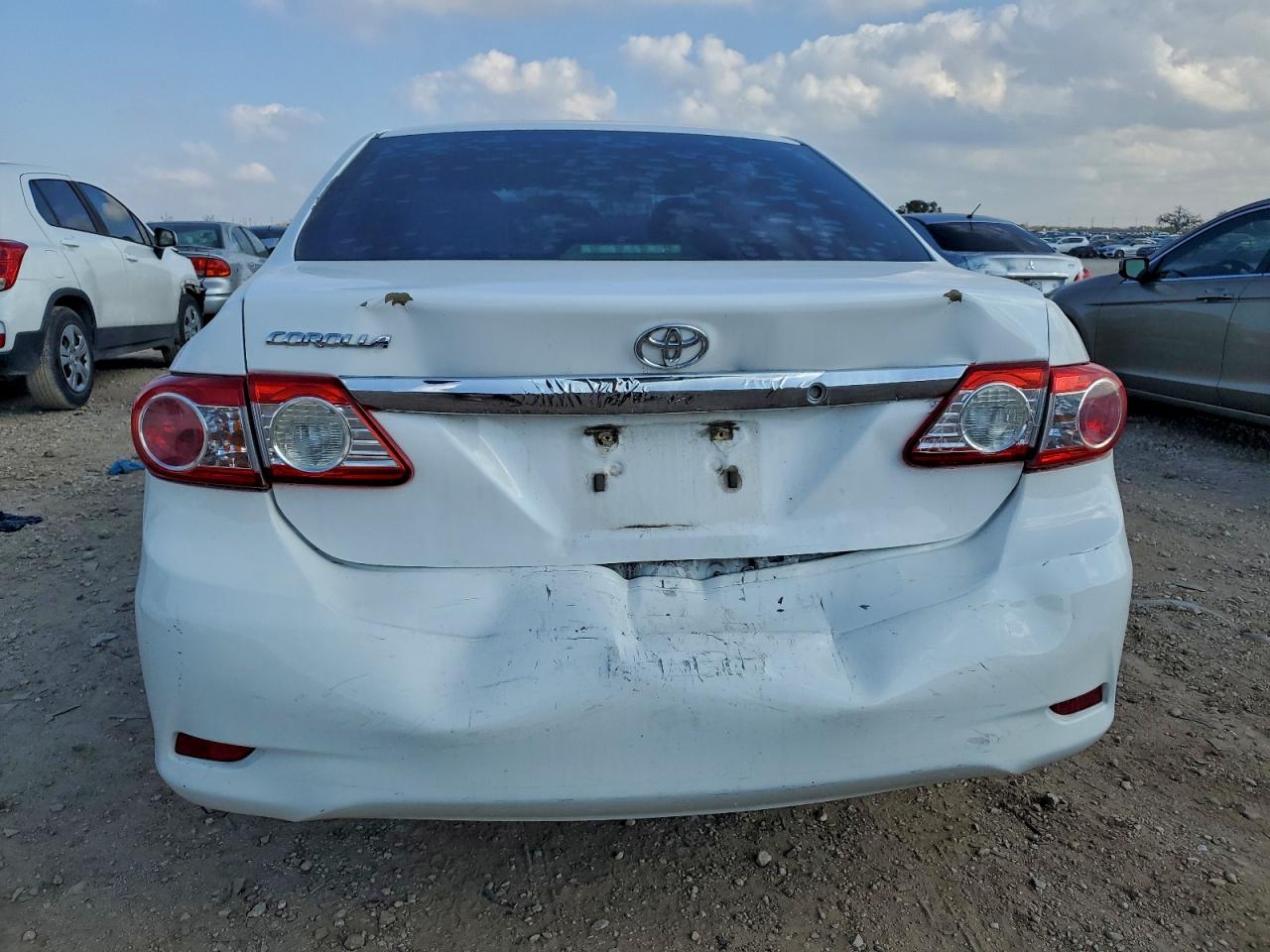 2013 TOYOTA COROLLA BASE photo 6
