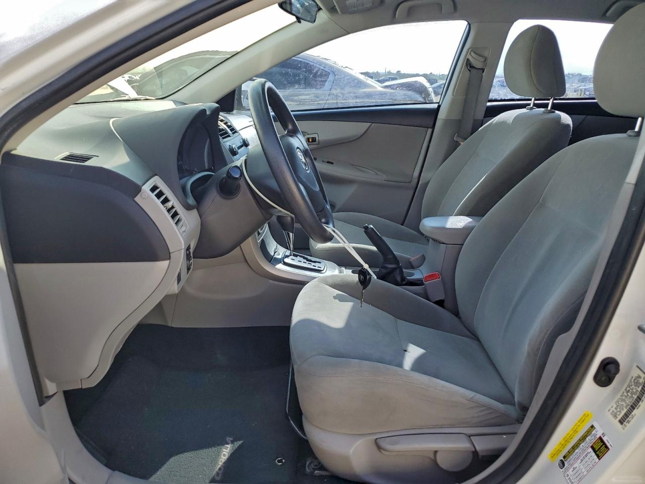 2013 TOYOTA COROLLA BASE photo 7