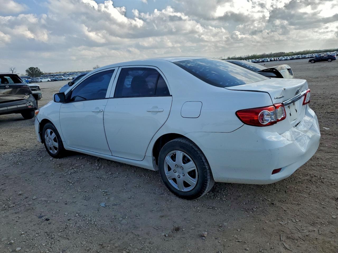 2013 TOYOTA COROLLA BASE photo 2