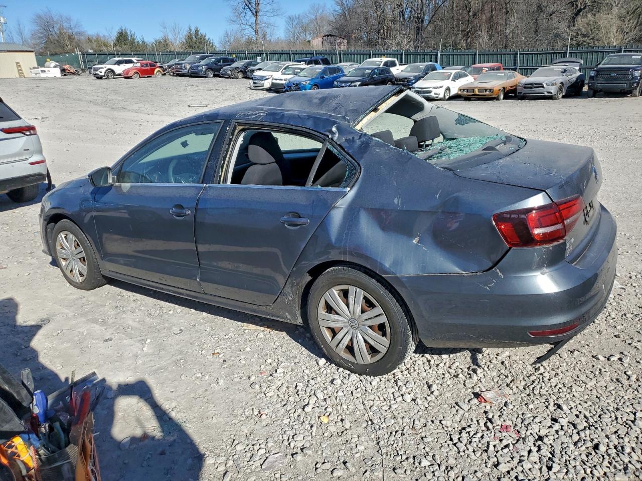 2017 VOLKSWAGEN JETTA S photo 2