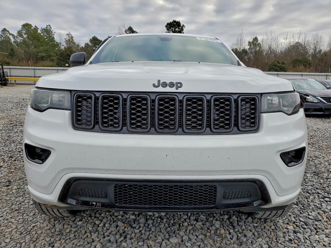 2018 JEEP GRAND CHEROKEE LAREDO photo 5