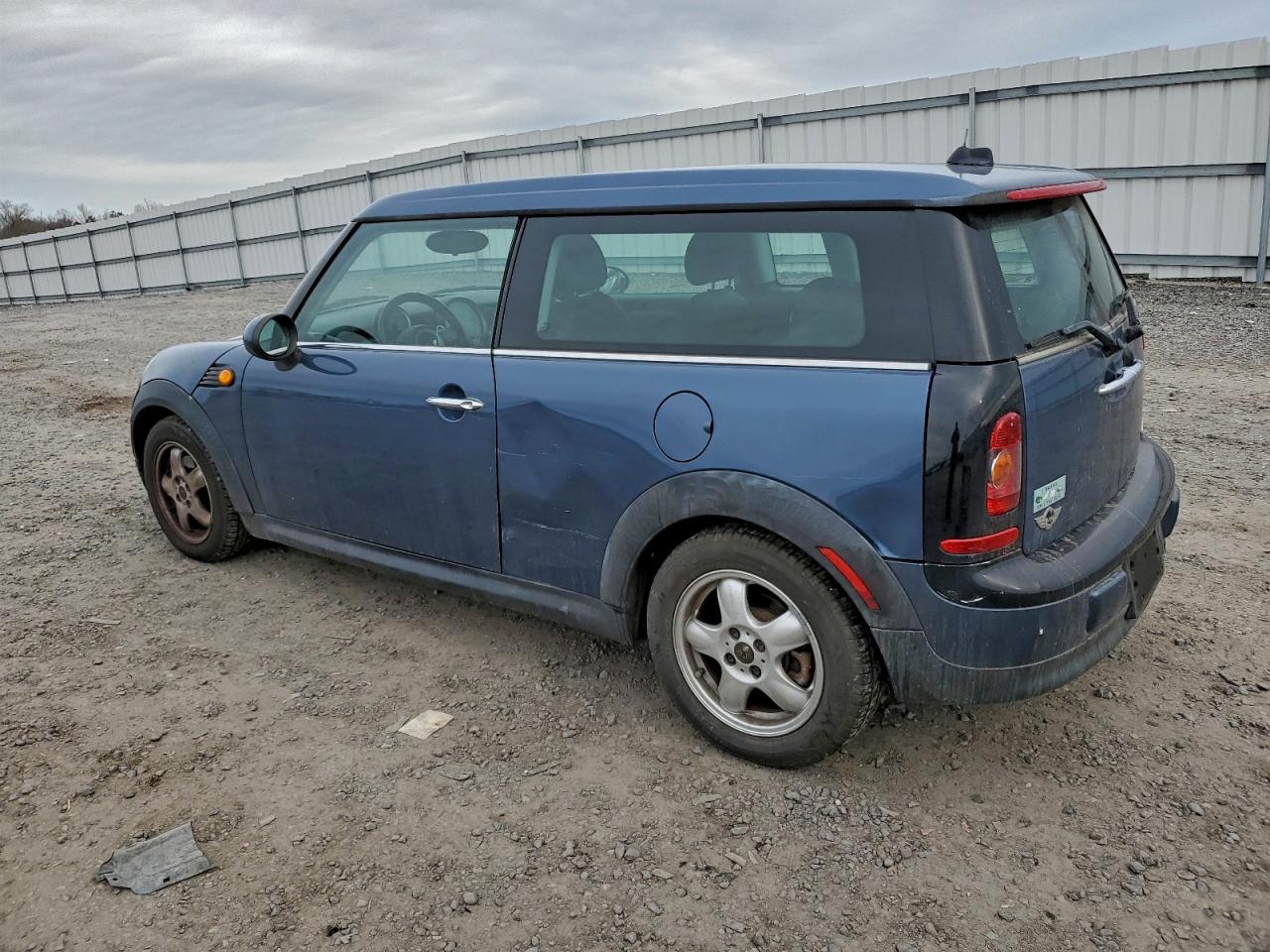 2009 MINI COOPER CLUBMAN photo 2