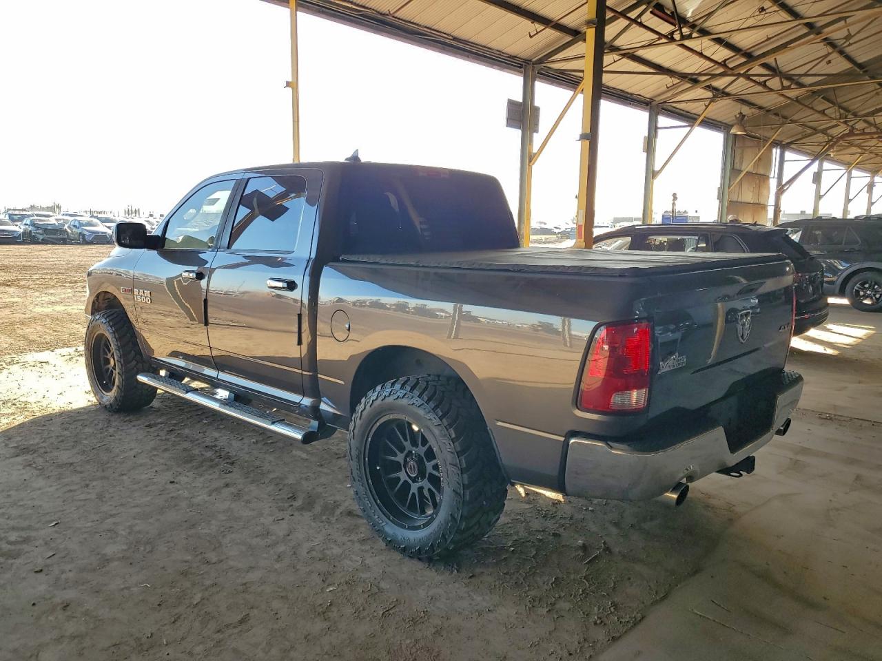 2015 RAM 1500 SLT photo 4