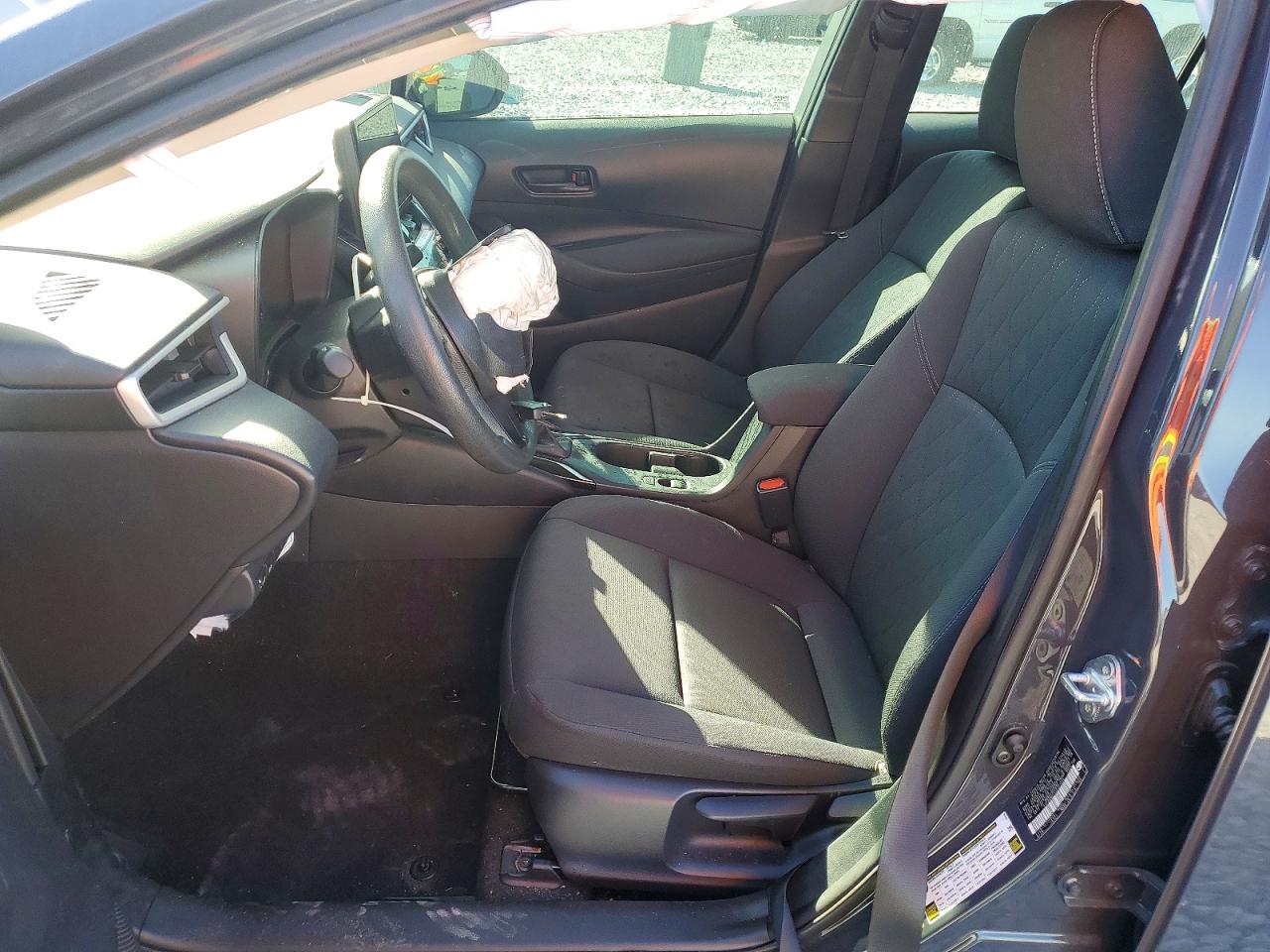 2025 TOYOTA COROLLA LE photo 7