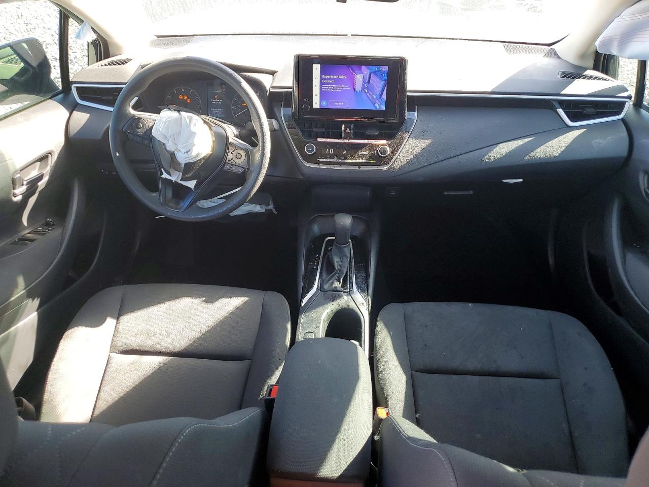 2025 TOYOTA COROLLA LE photo 8