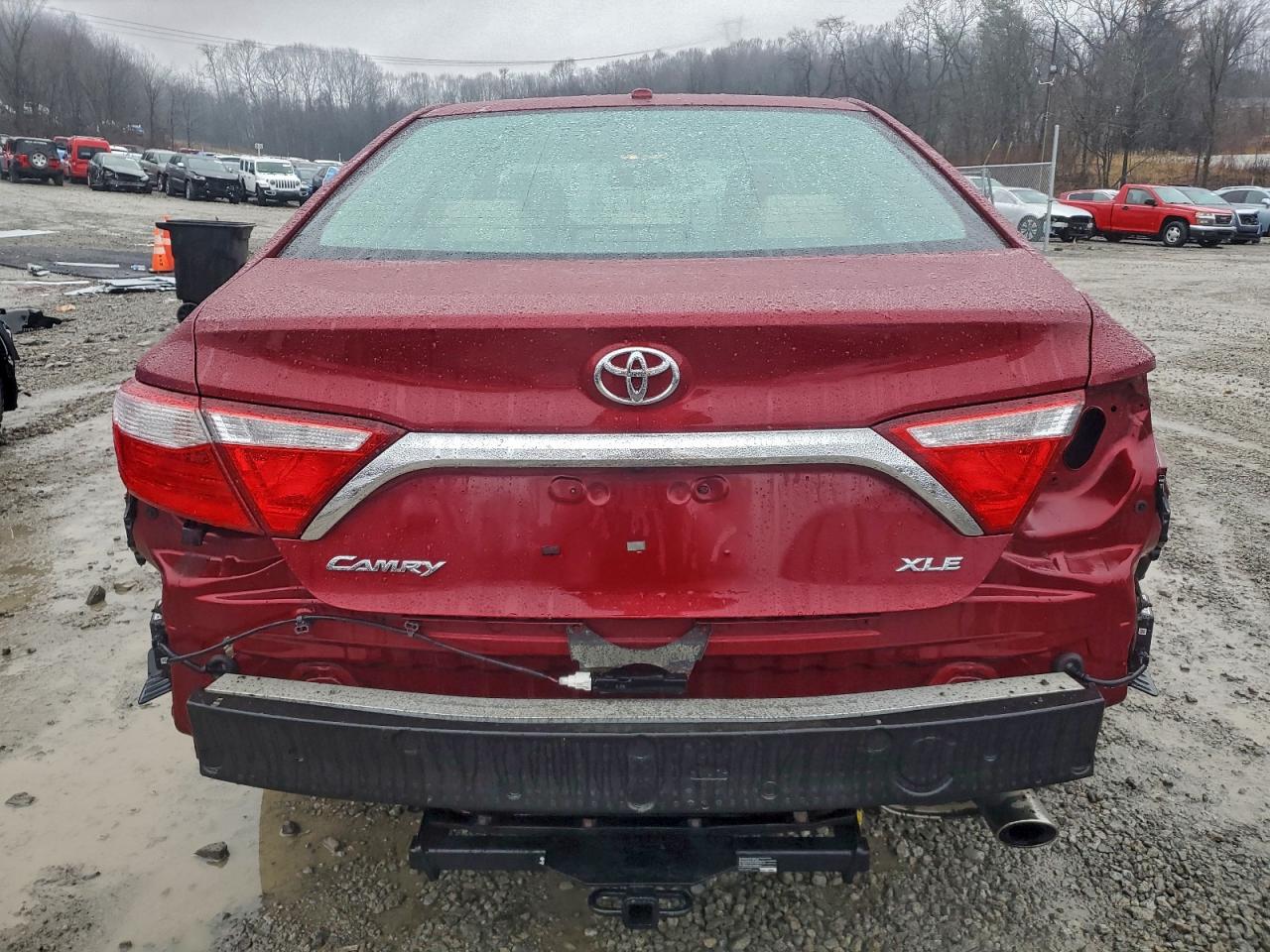 2015 TOYOTA CAMRY LE photo 6