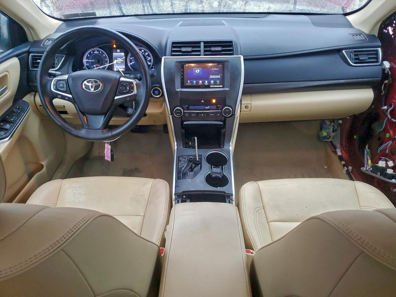 2015 TOYOTA CAMRY LE photo 8