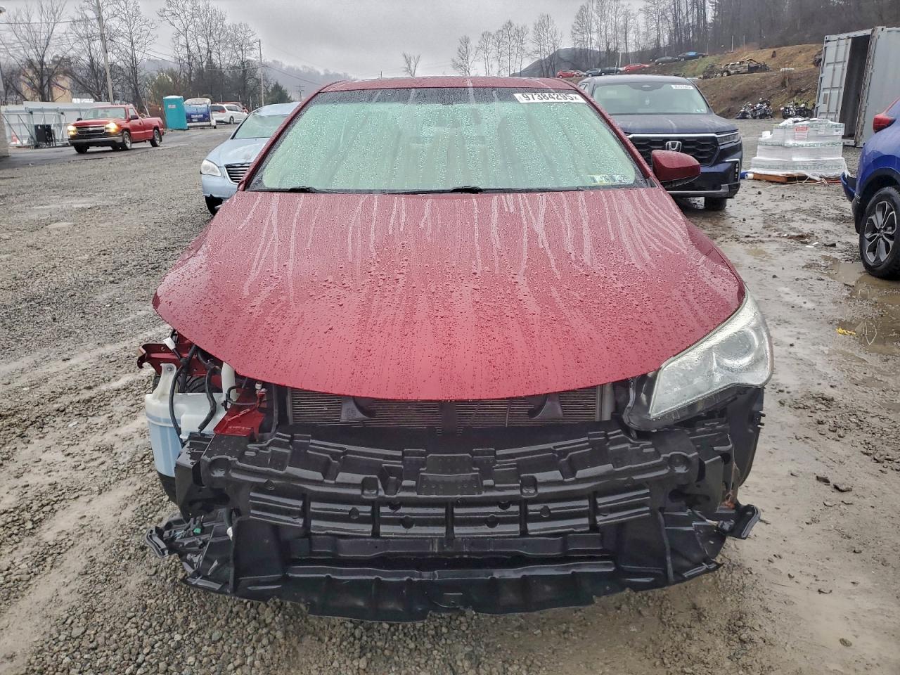 2015 TOYOTA CAMRY LE photo 5