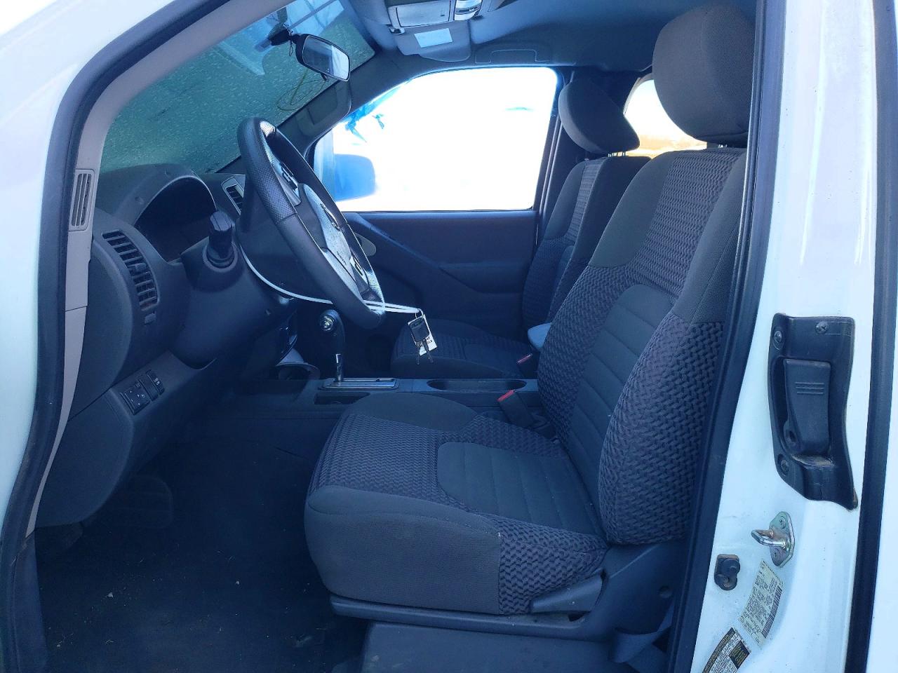2019 NISSAN FRONTIER S photo 7