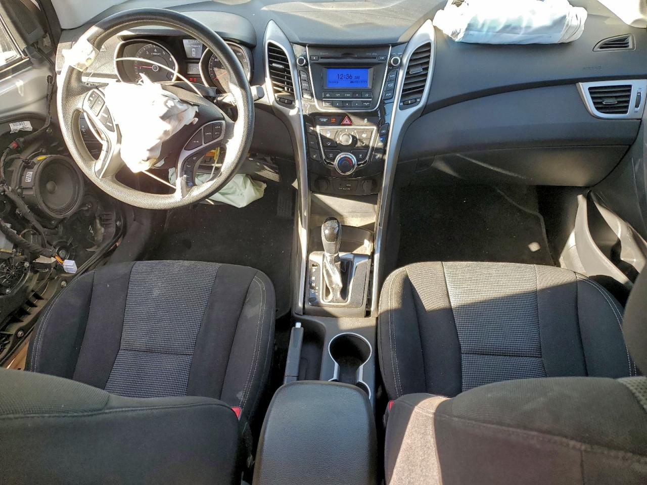 2016 HYUNDAI ELANTRA GT photo 8