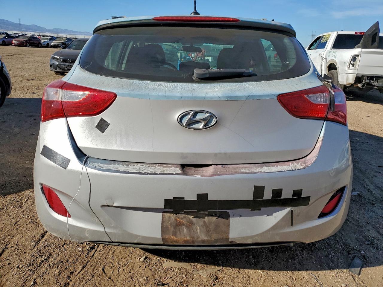 2016 HYUNDAI ELANTRA GT photo 6