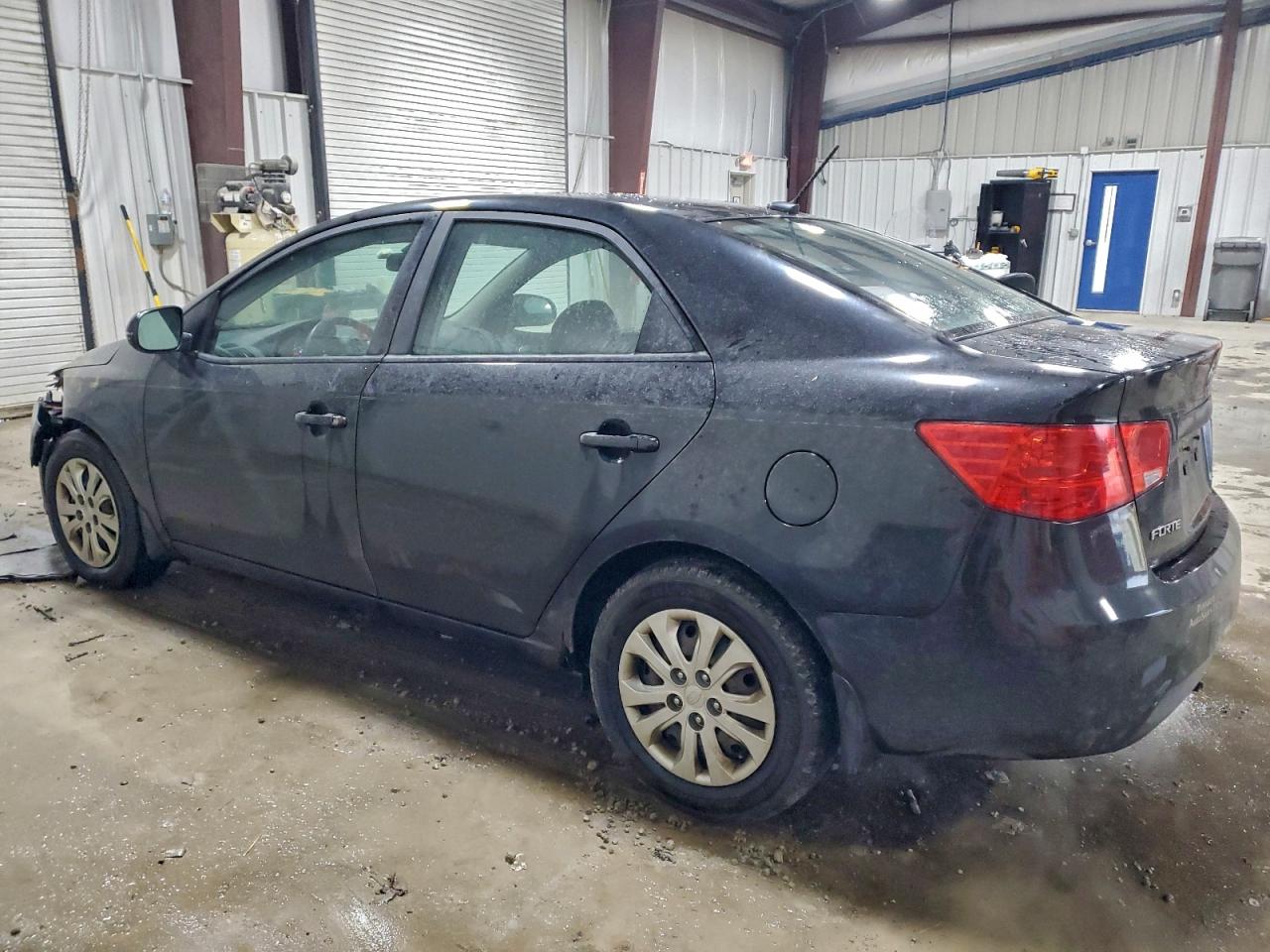 2013 KIA FORTE EX photo 2