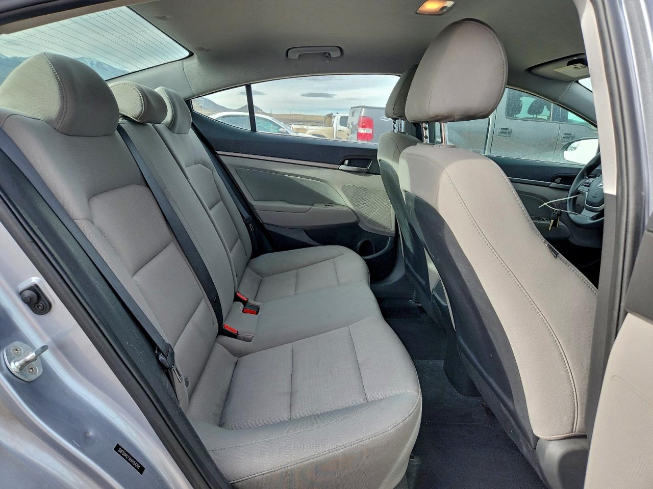 2017 HYUNDAI ELANTRA SE photo 10