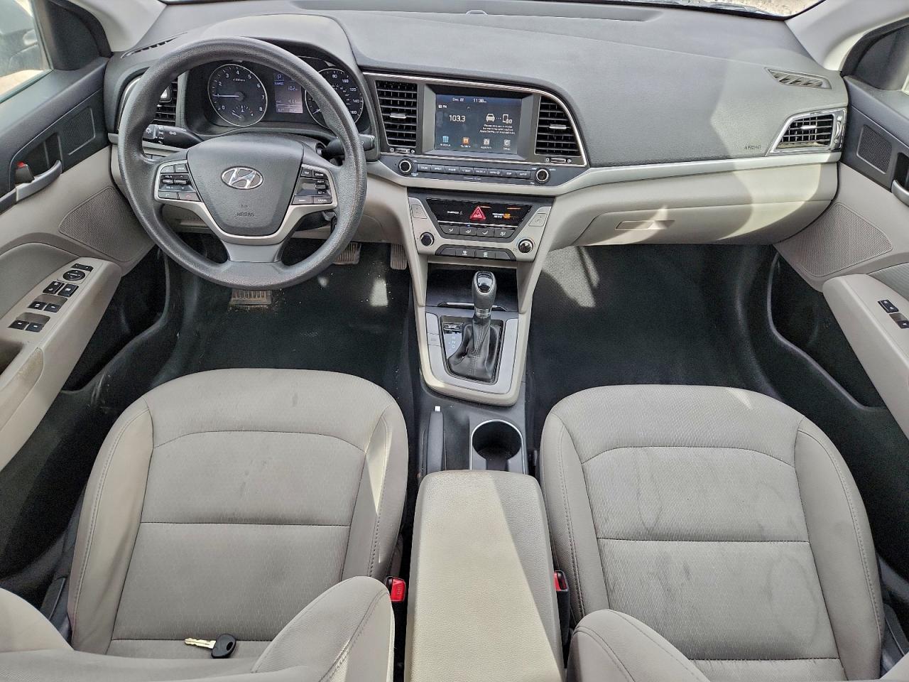 2017 HYUNDAI ELANTRA SE photo 8