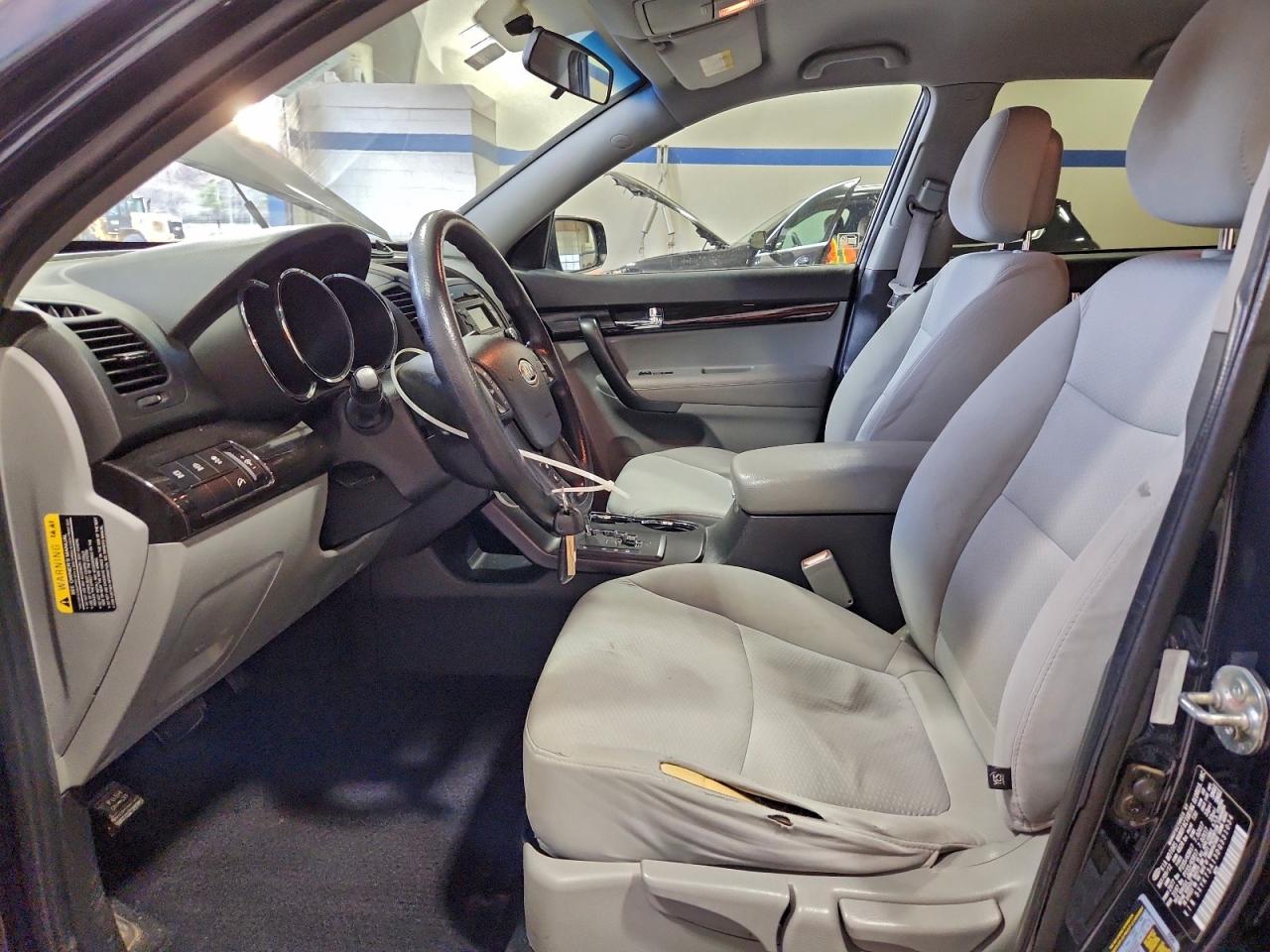 2013 KIA SORENTO LX photo 7