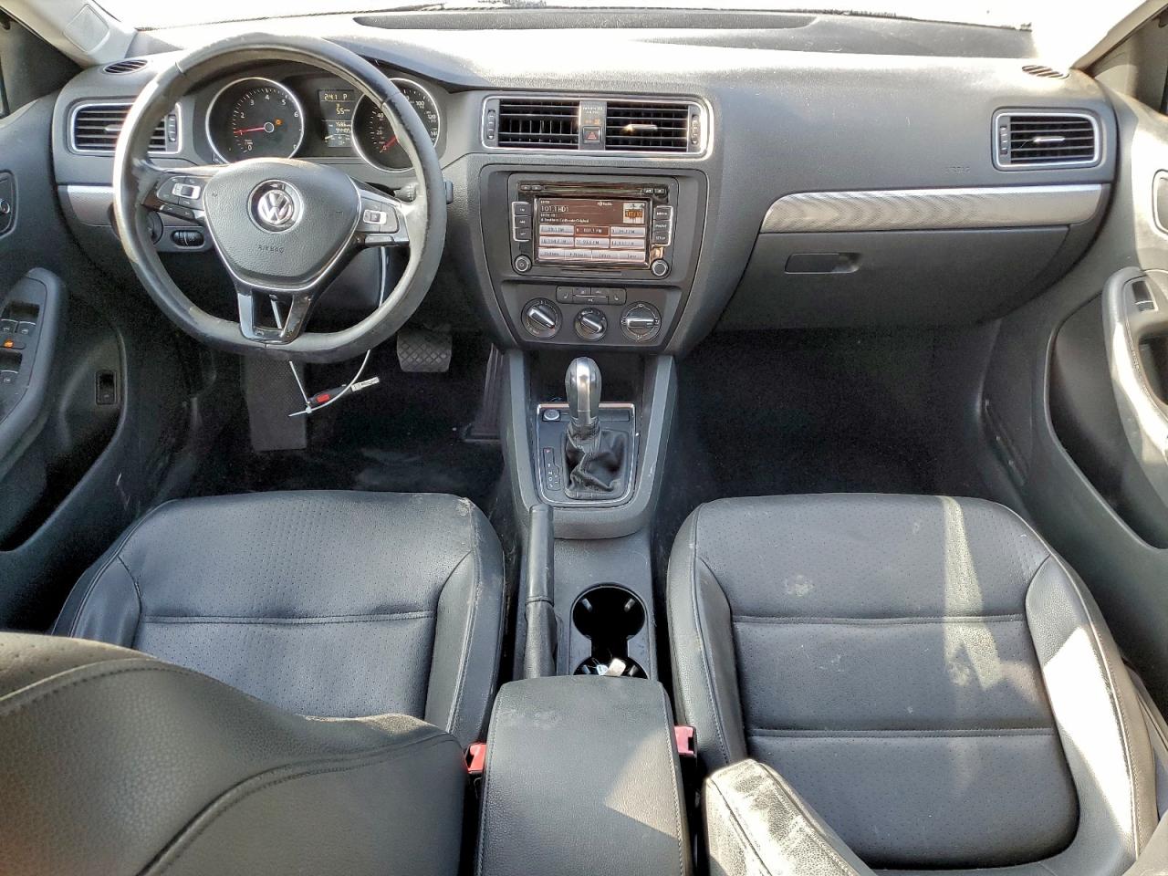 2015 VOLKSWAGEN JETTA SE photo 15