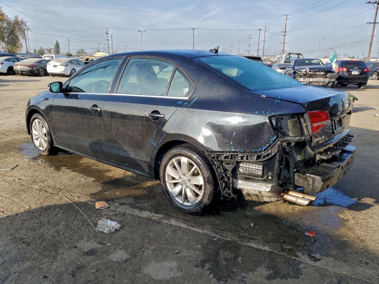2015 VOLKSWAGEN JETTA SE photo 3
