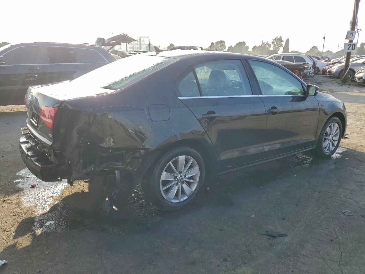 2015 VOLKSWAGEN JETTA SE photo 5