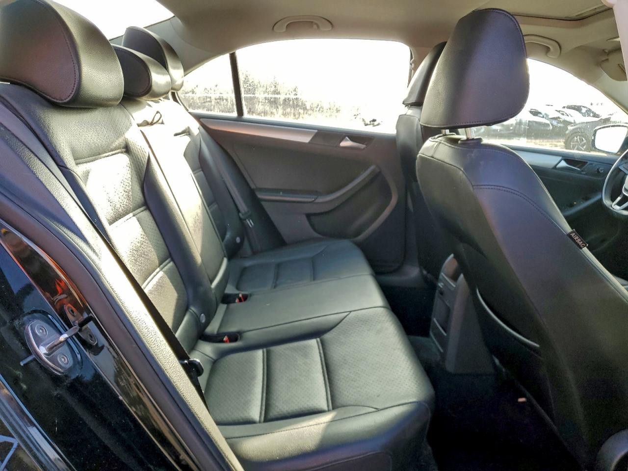 2015 VOLKSWAGEN JETTA SE photo 19