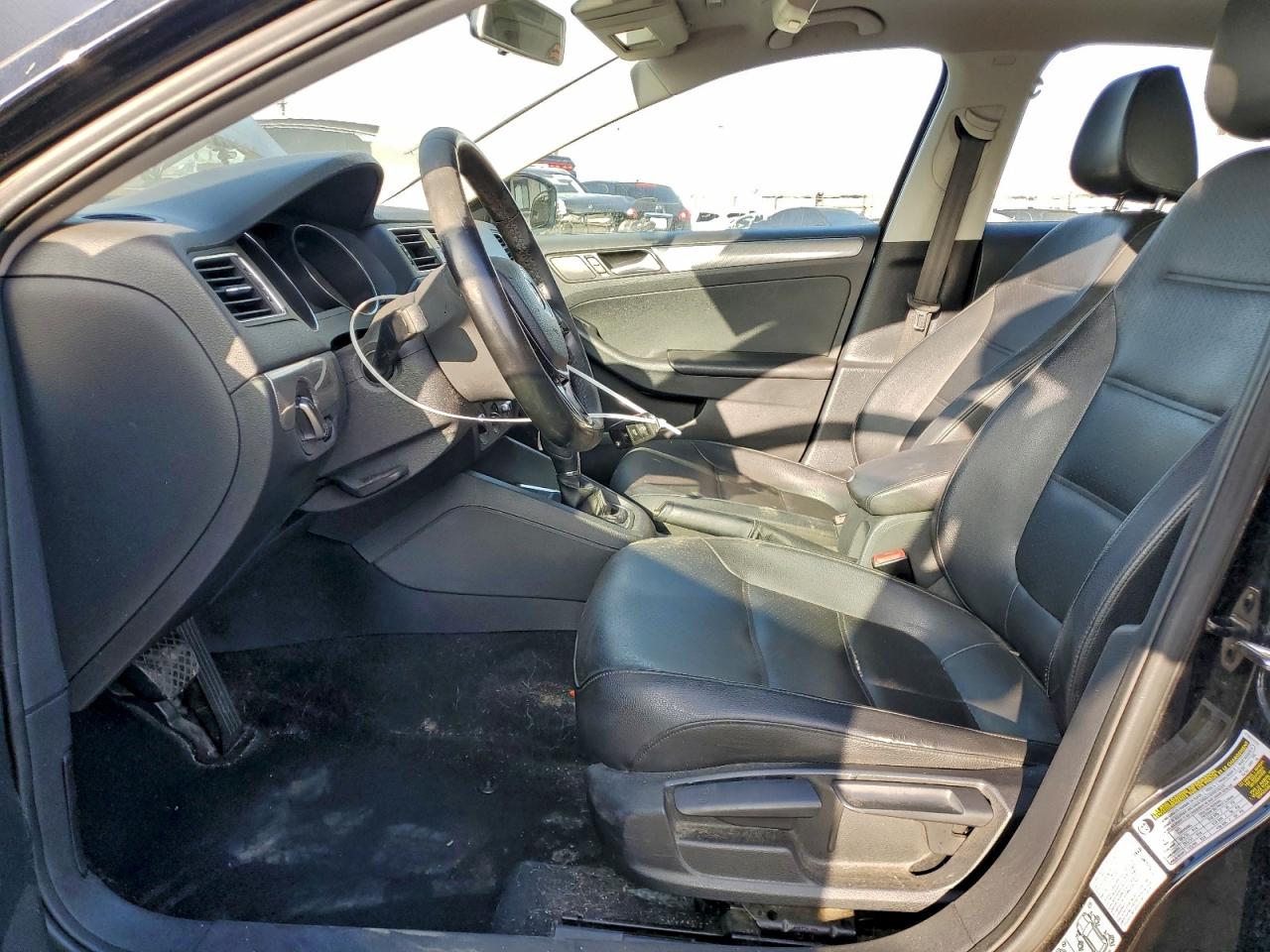 2015 VOLKSWAGEN JETTA SE photo 13