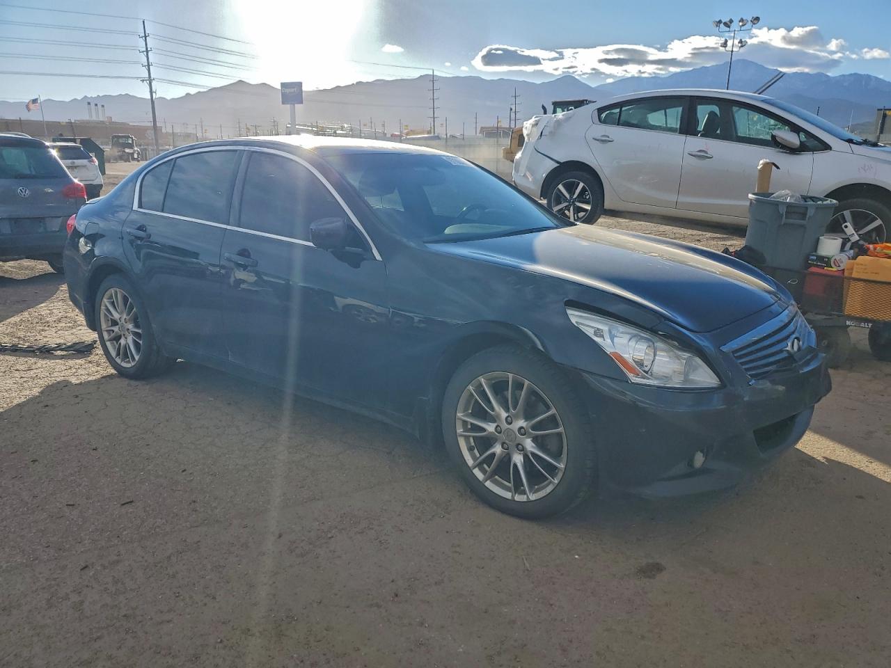 2013 INFINITI G37 photo 4