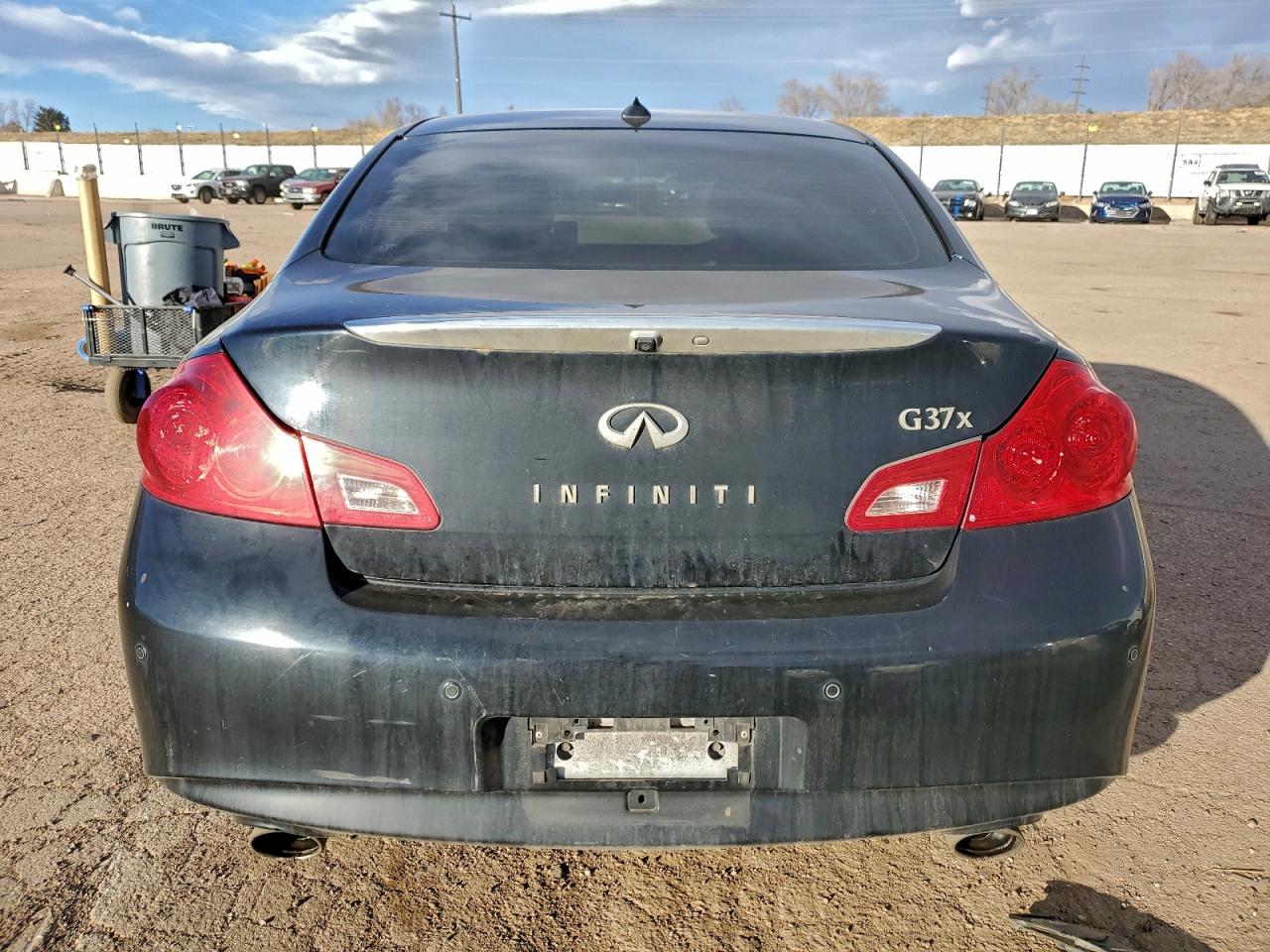 2013 INFINITI G37 photo 6