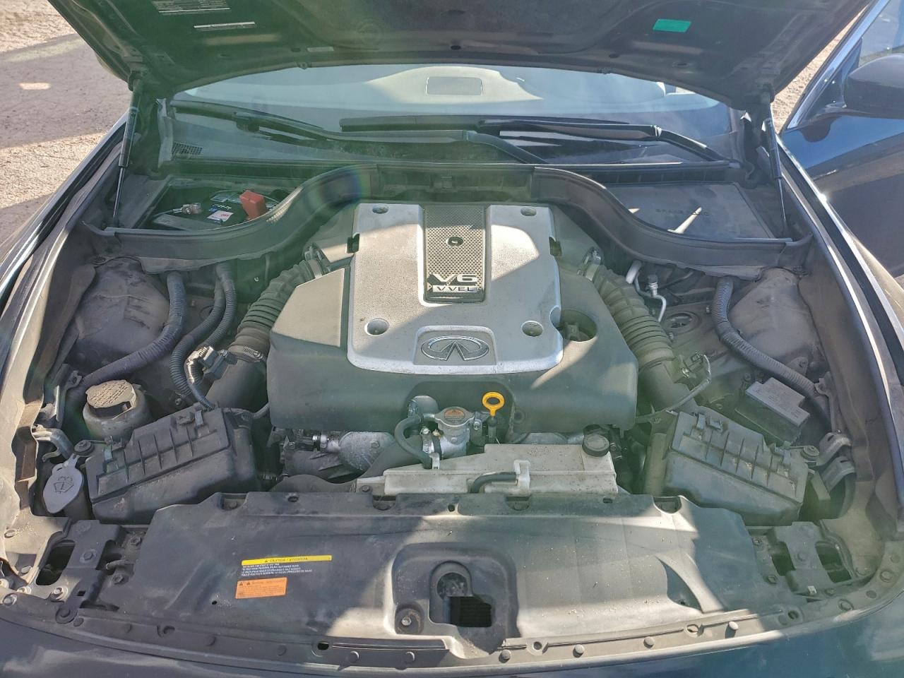 2013 INFINITI G37 photo 11