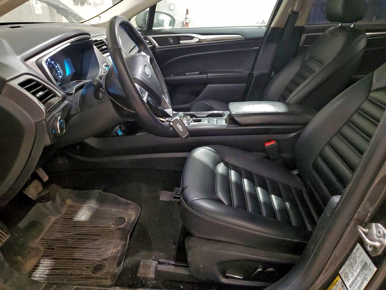 2020 FORD FUSION SEL photo 19