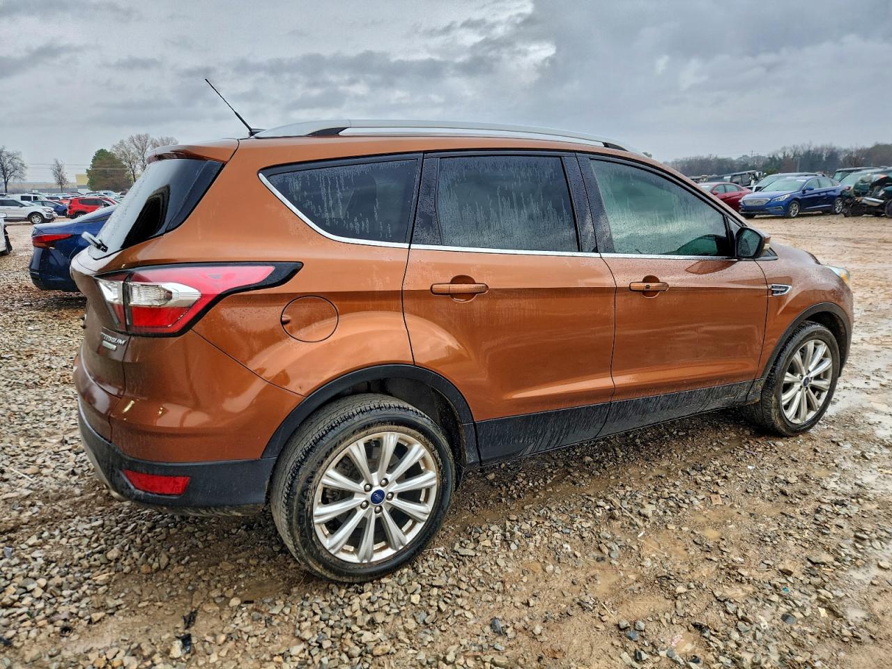 2017 FORD ESCAPE TITANIUM photo 3