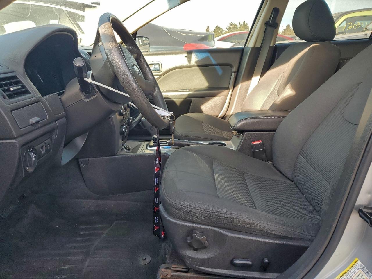 2011 FORD FUSION SE photo 7