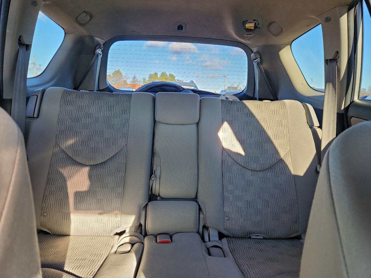 2011 TOYOTA RAV4 BASE photo 10