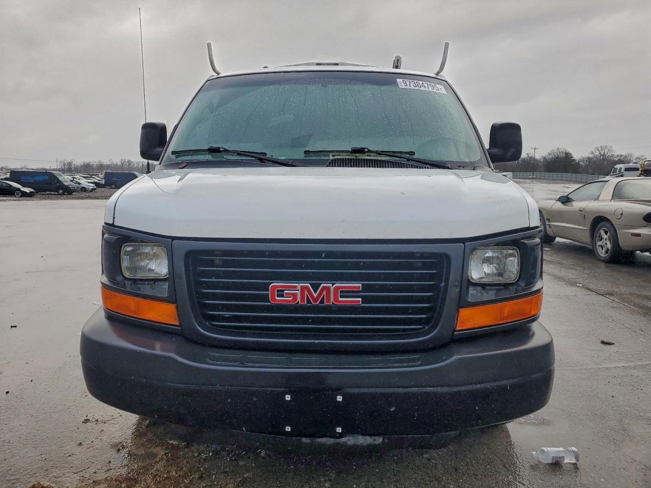 2014 GMC SAVANA G2500 photo 5