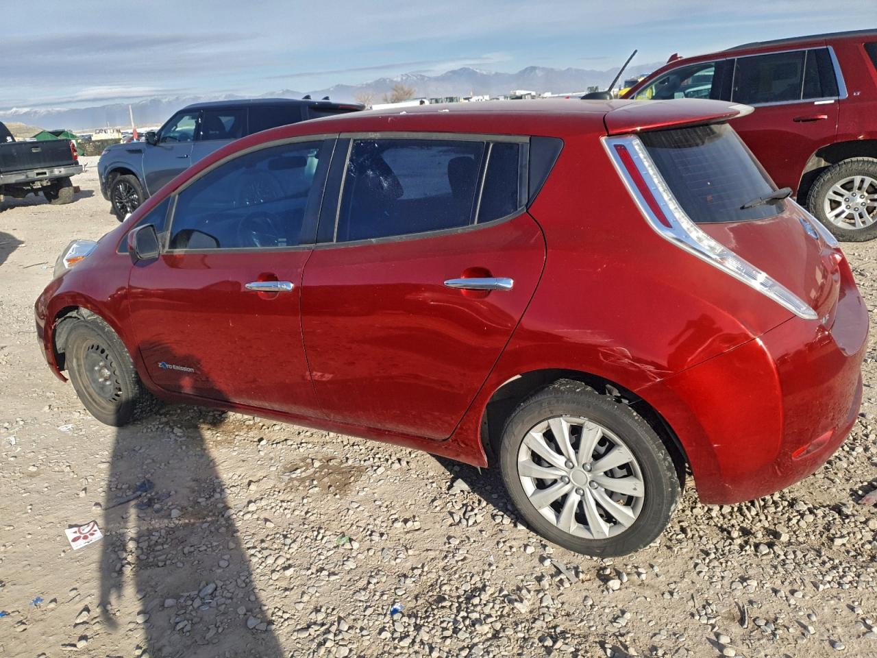2015 NISSAN LEAF S photo 2