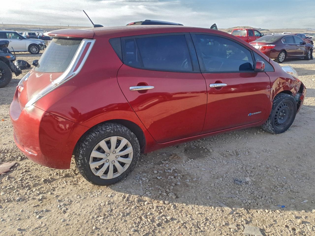 2015 NISSAN LEAF S photo 3