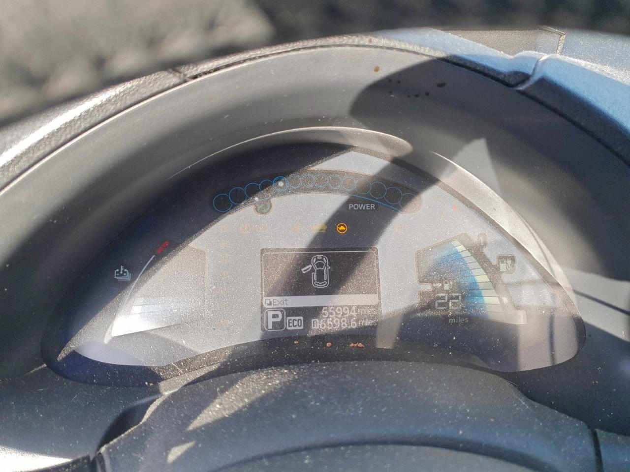 2015 NISSAN LEAF S photo 9